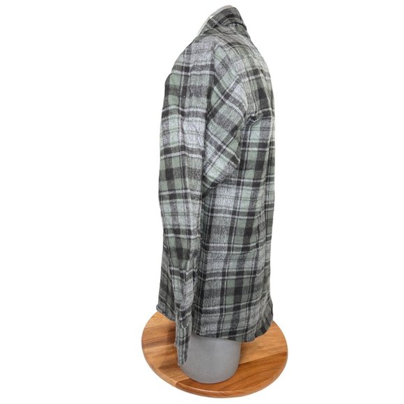 St. John’s Bay Buffalo Plaid Flannel Long Sleeve Button Down Size M - Picture 6 of 8